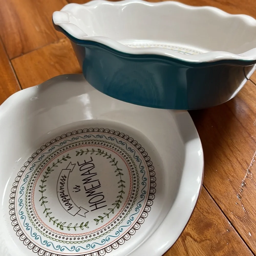 Ceramic pie plate set. Pie for one. Pot pie baking dish set